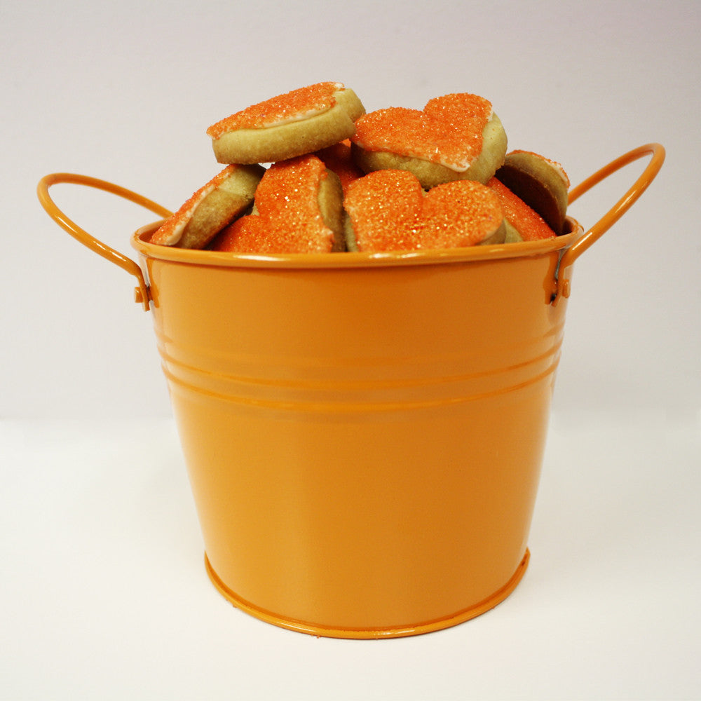 HEART SHAPED COOKIE LOVE BUCKET – ORANGE (MEDIUM)